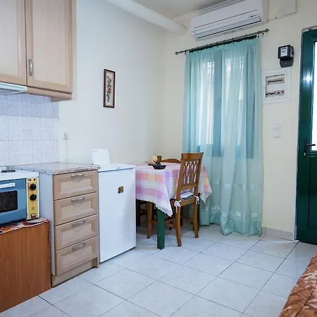 Lefkos In Center! Apartment *